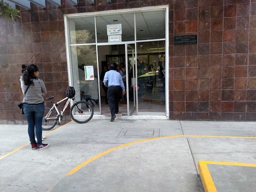 Biblioteca Facultad De Derecho UAQ