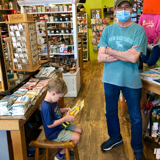 Gift Shop «Gift Man: Brooklyn Gifts & Souvenirs {Est.1982}», reviews and photos, 176 5th Ave, Brooklyn, NY 11217, USA