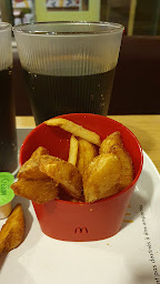 Photo n°40 de McDonald's à Pont-Sainte-Marie ()