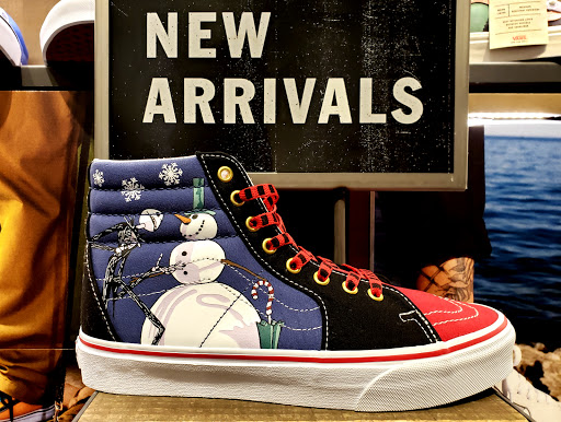 Shoe Store «Vans», reviews and photos, 21712 Hawthorne Blvd #239A, Torrance, CA 90503, USA