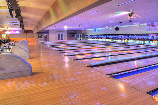 Bowling Alley «Howell Bowl-E-Drome», reviews and photos, 907 E Grand River Ave, Howell, MI 48843, USA