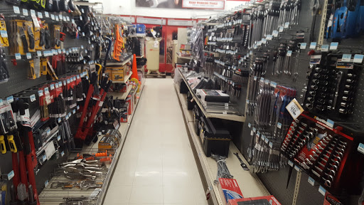 Home Improvement Store «Tractor Supply Co.», reviews and photos, 1715 W Oaklawn Rd a, Pleasanton, TX 78064, USA