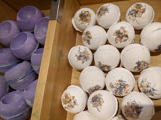 Cosmetics Store «Lush Cosmetics», reviews and photos, 3915 W 50th St, Edina, MN 55424, USA