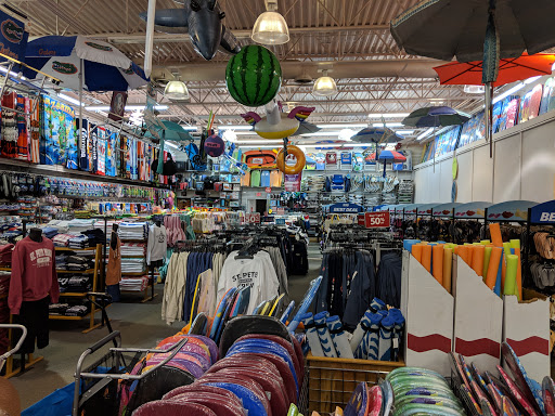 Beach Clothing Store «WINGS Beachwear - St Pete Beach #305», reviews and photos, 6705 Gulf Blvd, St Pete Beach, FL 33706, USA