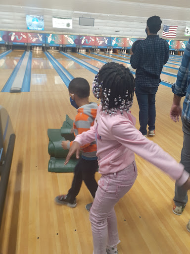 Bowling Alley «Woodbridge Bowling Center», reviews and photos, 346 Main St, Woodbridge, NJ 07095, USA