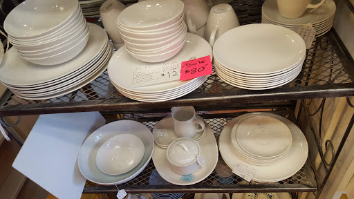 Antique Store «Too Much Stuff Quality Second Hand Treasures», reviews and photos, 1151 Grass Valley Hwy, Auburn, CA 95603, USA