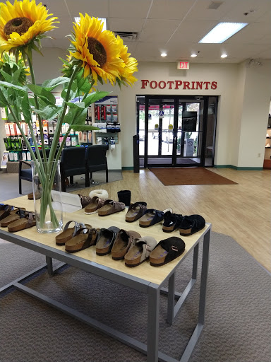 Shoe Store «Footprints Fashion & Footwear», reviews and photos, 79 Costello Rd, Newington, CT 06111, USA