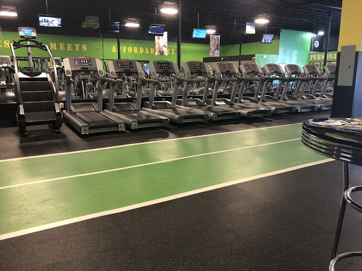 Gym «Fitness 4 Less Bowie», reviews and photos, 6824 Laurel Bowie Rd, Bowie, MD 20715, USA