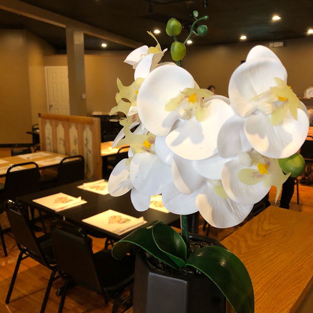 Joo Joo Restaurant & Karaoke 63141