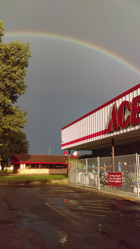 Henriksen Ace Hardware, 2220 MN-36, North St Paul, MN 55109, USA, 