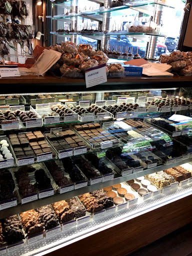 Chocolate Shop «Rocky Mountain Chocolate Factory», reviews and photos, 1419 1st Ave, Seattle, WA 98101, USA