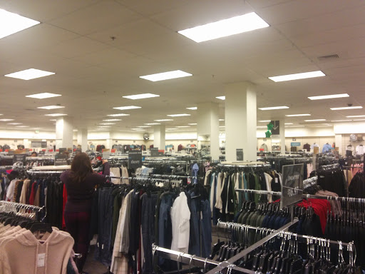 Department Store «Nordstrom Rack», reviews and photos, 3363 E Foothill Blvd, Pasadena, CA 91107, USA