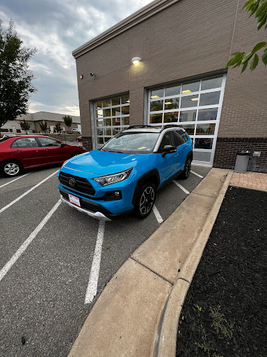 Toyota Dealer «AutoNation Toyota Leesburg», reviews and photos, 1 Cardinal Park Dr SE, Leesburg, VA 20175, USA