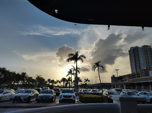 Coffee Shop «Starbucks», reviews and photos, 1805 E Hallandale Beach Blvd, Hallandale Beach, FL 33009, USA