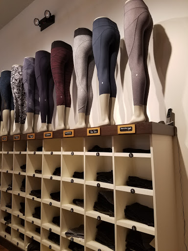 Sportswear Store «lululemon», reviews and photos, 574 N Midvale Blvd, Madison, WI 53705, USA