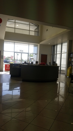 Toyota Dealer «Claremont Toyota», reviews and photos, 601 Auto Center Dr, Claremont, CA 91711, USA