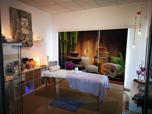 Amelia Ramos Masajes y Terapias Alternativas