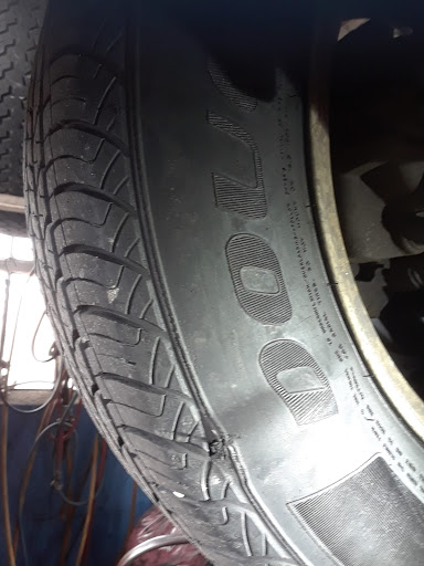 Auto Repair Shop «Lucky Auto Repair», reviews and photos, 3923 Hollins Ferry Rd, Halethorpe, MD 21227, USA