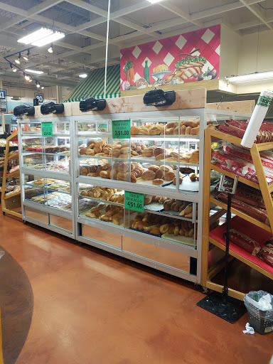 Grocery Store «Super Fresh Market», reviews and photos, 1700 N Lewis Ave, Waukegan, IL 60085, USA