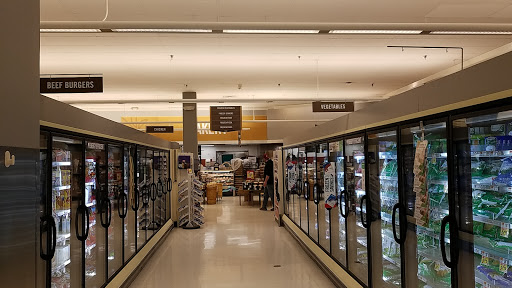 Grocery Store «Giant», reviews and photos, 1454 Chain Bridge Rd, McLean, VA 22101, USA