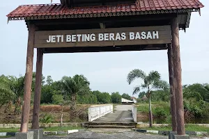 Jeti Beting Beras Basah image