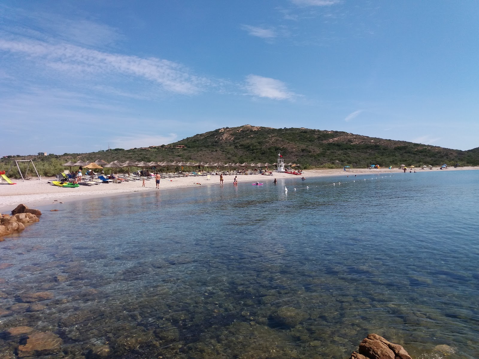 Photo of Salinedda beach with partly clean level of cleanliness