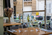 Atmosphère du Restaurant GEGEOR - Caviste & Restaurateur à Paris - n°8