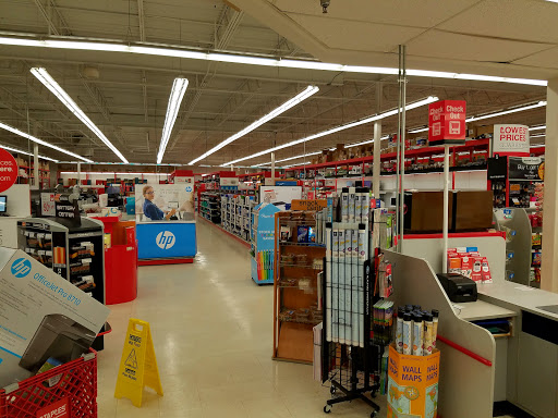 Office Supply Store «Staples», reviews and photos, 4024 Elkhart Rd #26, Goshen, IN 46526, USA