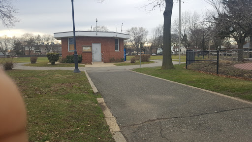 Park «Martin Bunky Reid Park», reviews and photos, Broadway Ave & Urban Ave, Westbury, NY 11590, USA