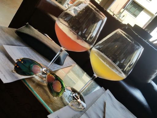 Wine Bar «Eola Wine Co», reviews and photos, 430 E Central Blvd, Orlando, FL 32801, USA