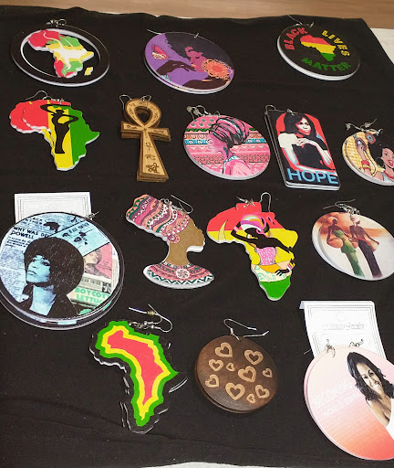 Beauty Supply Store «Vanity Beauty Supply», reviews and photos, 3440 Martin Luther King Jr Pkwy, Des Moines, IA 50310, USA