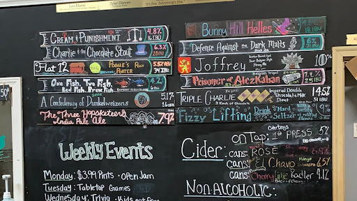 Books and Brews, 9402 Uptown Dr Suite 1400, Indianapolis, IN 46256, USA, 