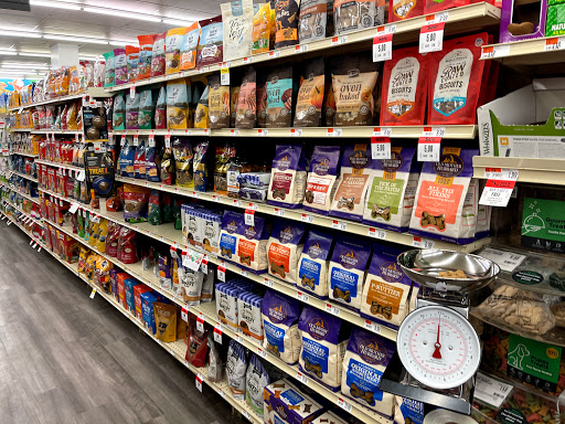 Pet Supply Store «Pet Supplies Plus», reviews and photos, 2480 Albany Ave, West Hartford, CT 06117, USA