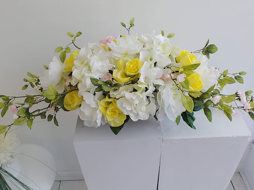 Florist «Plump Chicago Flower Shop», reviews and photos, 411 E Oakwood Blvd, Chicago, IL 60653, USA