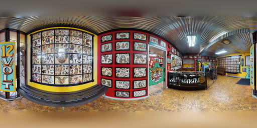 Tattoo Shop «12 Volt Tattoo Chico», reviews and photos, 194 E 8th St, Chico, CA 95928, USA