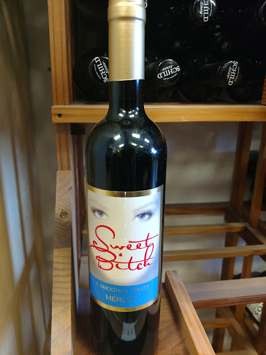 B & H Spirits & Then Sum, 2207 19th St, Hondo, TX 78861, USA, 