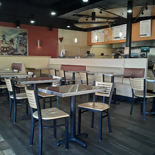 Mexican Restaurant «QDOBA Mexican Eats», reviews and photos, 10550 E Garden Dr Suite 101, Aurora, CO 80012, USA