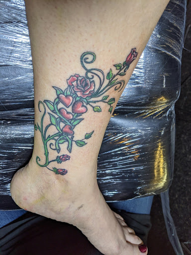 Tattoo Shop «Envy Skin Gallery», reviews and photos, 1528 Bethel Rd, Columbus, OH 43220, USA
