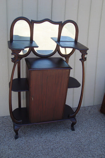 Antique Furniture Store «Center Stage Antiques», reviews and photos, 41 King St, Mt Holly, NJ 08060, USA