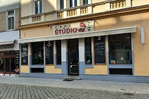 Café Studio Club image
