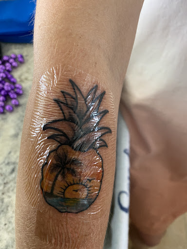 Tattoo Shop «Island Ink Tattoo», reviews and photos, 1215 Miracle Strip Pkwy SE, Fort Walton Beach, FL 32548, USA