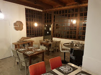 Atmosphère du Hôtel Restaurant Les Platanes à Aramon - n°7