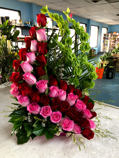 Florist «Emory Village Flowers & Gifts», reviews and photos, 3308 Laventure Dr, Atlanta, GA 30341, USA