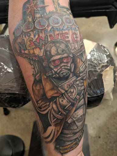 Tattoo Shop «Mothers Tattoo & Body Piercing», reviews and photos, 3625 Dixie Hwy, Elsmere, KY 41018, USA