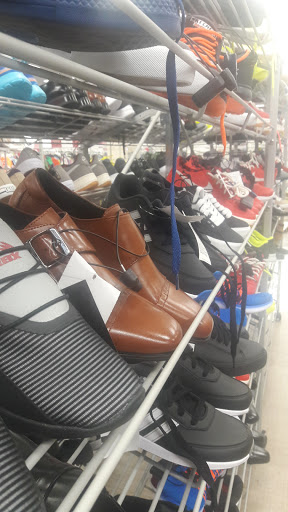 Clothing Store «Burlington Coat Factory», reviews and photos, 400 Lowell Ave #1, Haverhill, MA 01832, USA