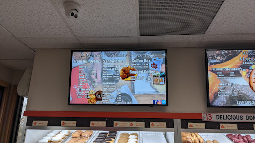 Donut Shop «Maple Donuts», reviews and photos, 50 Robinhood Dr, Goldsboro, PA 17319, USA