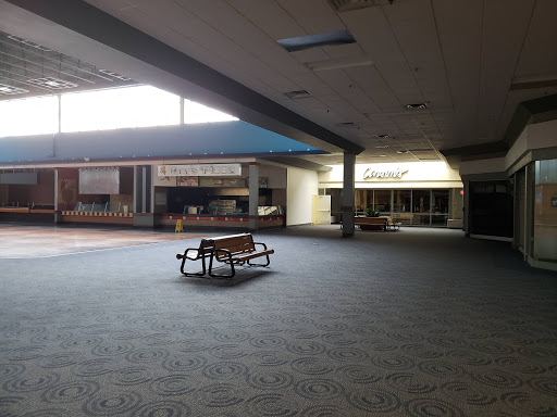 Shopping Mall «Mounds Mall», reviews and photos, 2109 S Scatterfield Rd, Anderson, IN 46016, USA