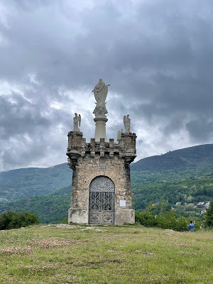 Le Rocher de la Vierge à Ax les thermes, Ariège à Ax-les-Thermes