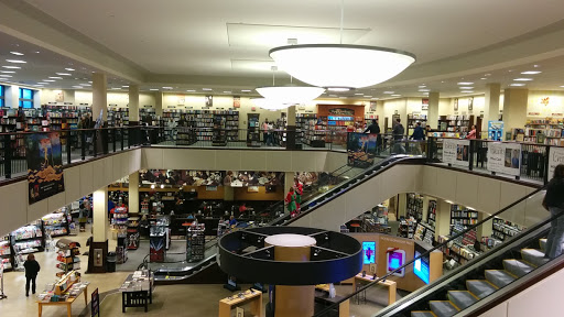 Book Store «Barnes & Noble», reviews and photos, 3 S Tunnel Rd, Asheville, NC 28805, USA