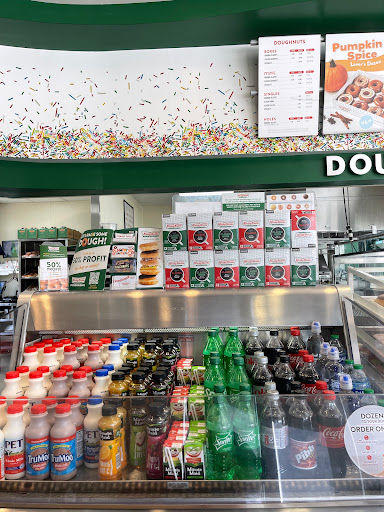 Donut Shop «Krispy Kreme», reviews and photos, 12648 Jefferson Ave, Newport News, VA 23602, USA